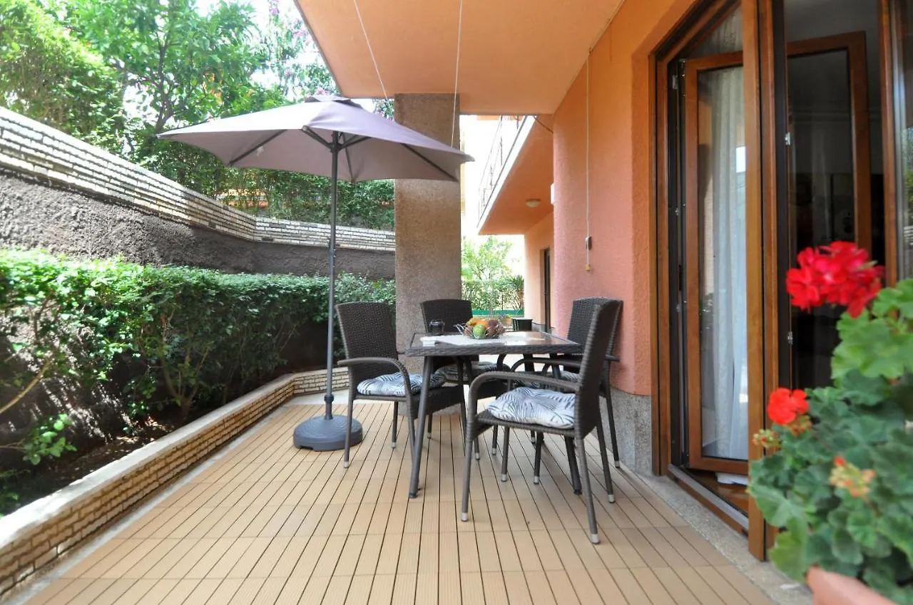 Apartman Lory Pula 0*,